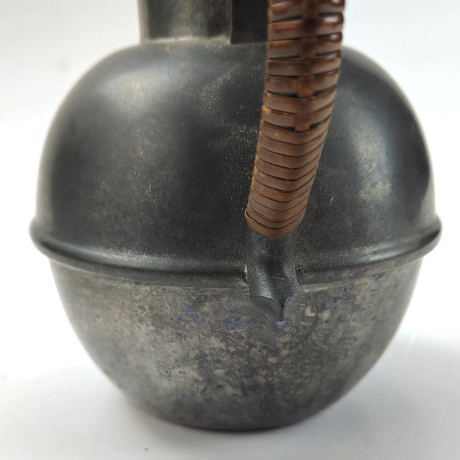 VINTAGE NASCO PEWTER TEAPOT #203 WITH RATTAN HANDLE4