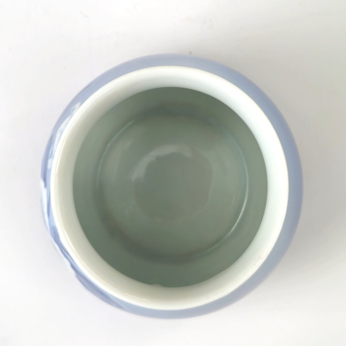 1936 BING & GRONDAHL B & G  DENMARK VASE:  CHRISTMAS ROSE BLUE OMBRE 2025