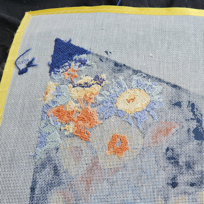 TAPESTRY FAIR HP NEEDLEPOINT CANVAS:  FLORAL PURSE      BM1