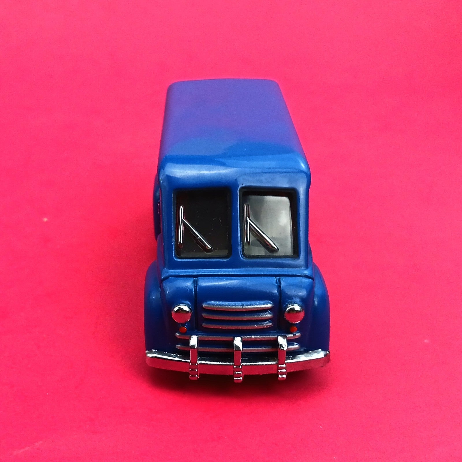 MATCHBOX POWER OF THE PRESS COLLECTIBLE DODGE ROUTE VAN NEW YORK TIMES YPP-04 FM2