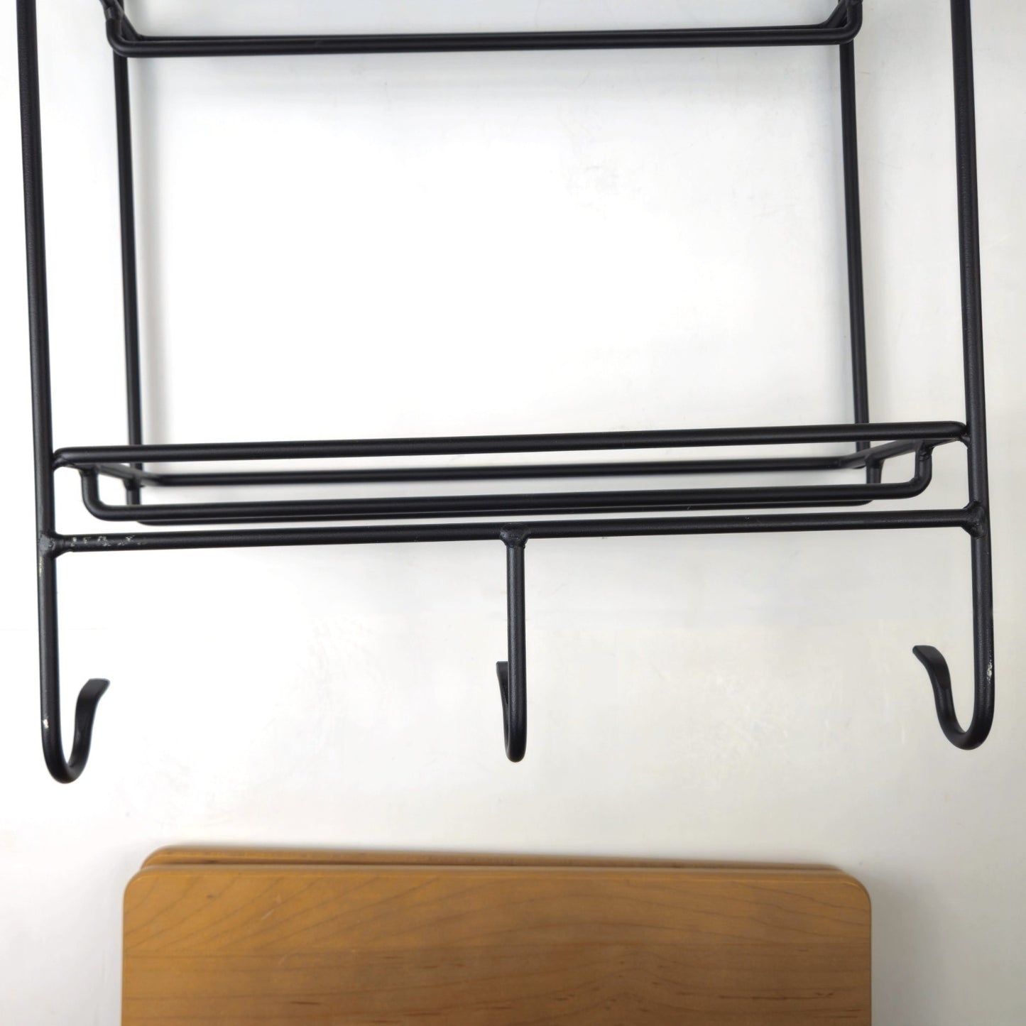 LONGABERGER WROUGHT IRON ENVELOPE WALL RACK 2 RICH BROWN WOOD SHELF2