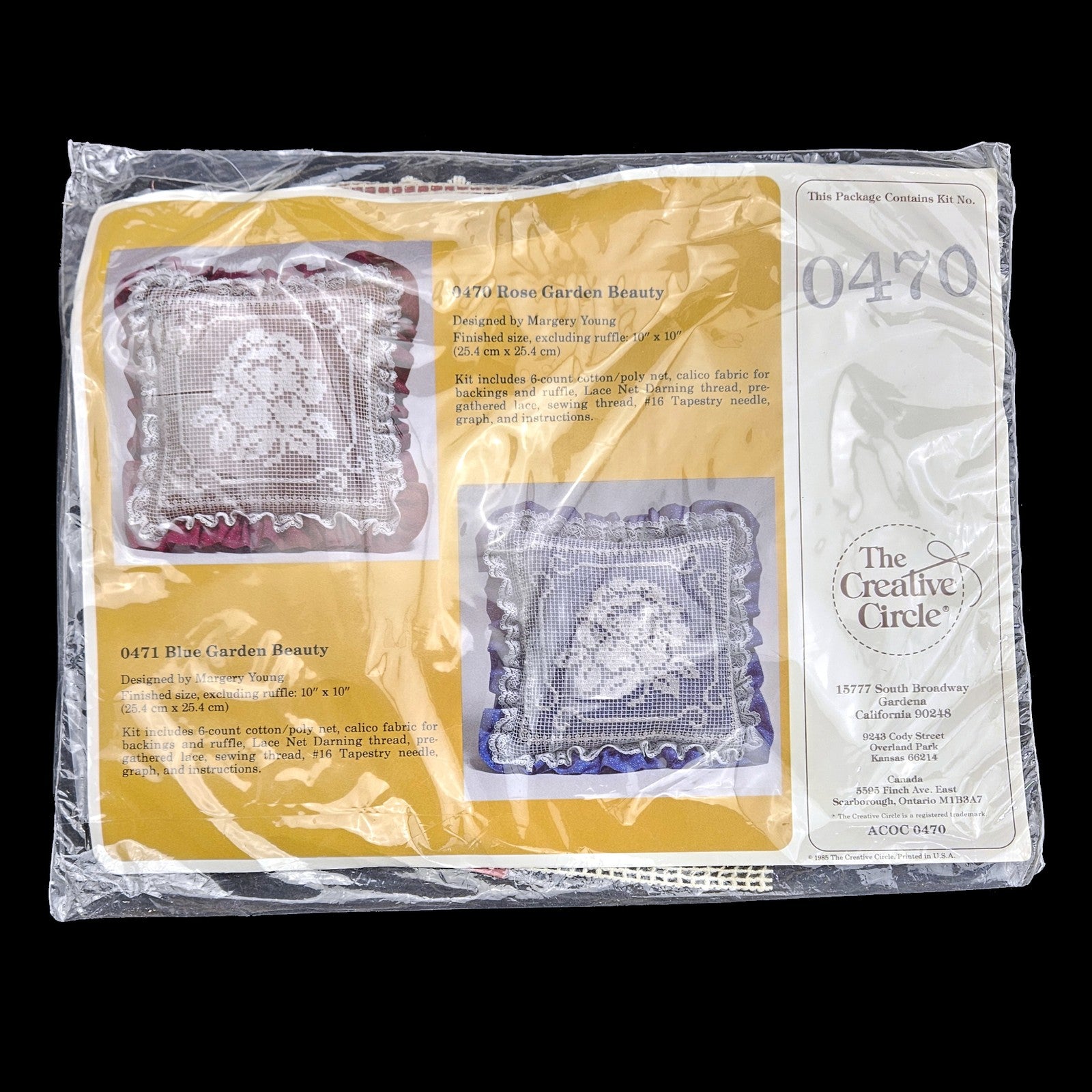 THE CREATIVE CIRCLE EMBROIDERY KIT:  ROSE GARDEN BEAUTY FLOWER PILLOW   LF1