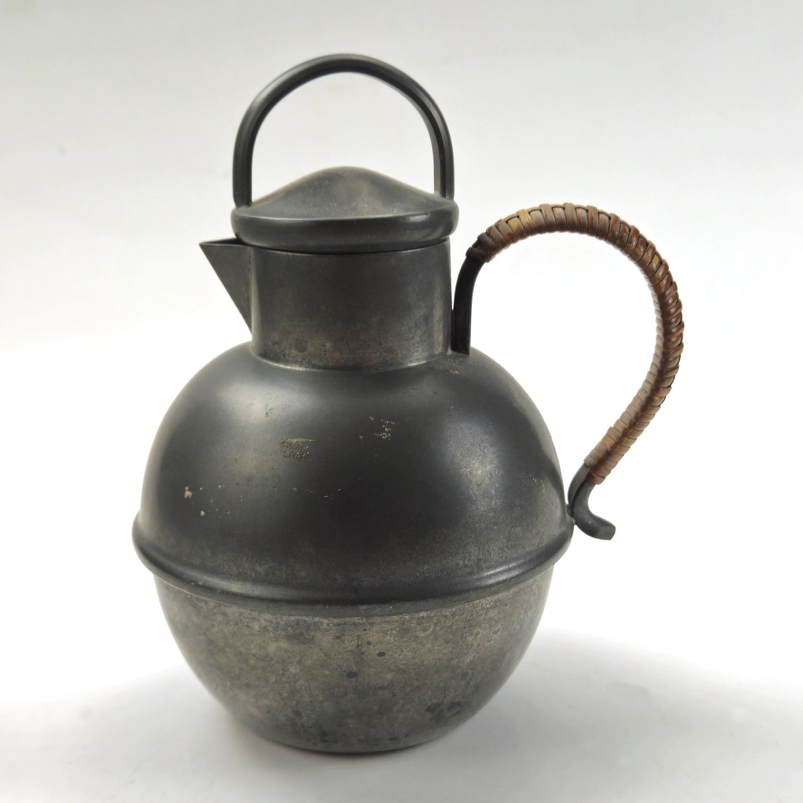 VINTAGE NASCO PEWTER TEAPOT #203 WITH RATTAN HANDLE2