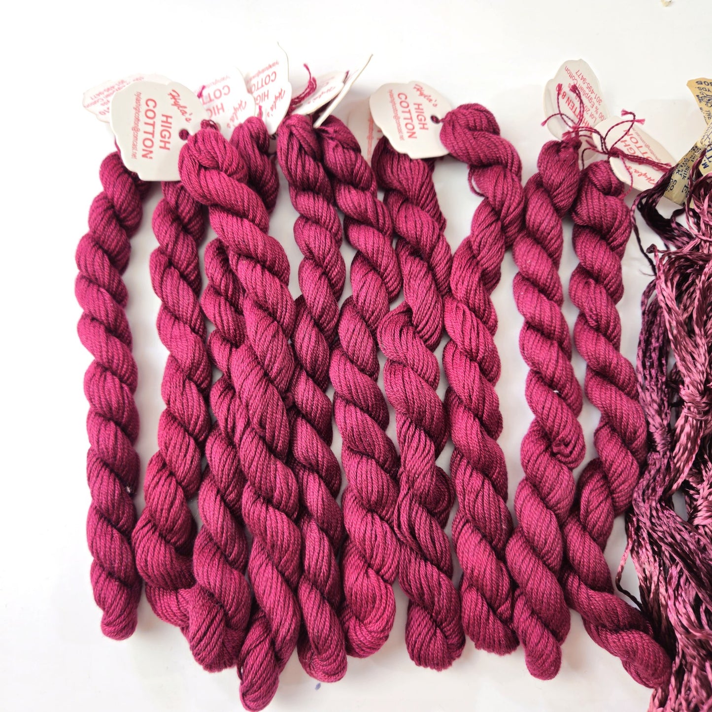16 SK HEMINWAY & SONS ART. SILK & 10 SK HYLA'S HIGH COTTON BURGUNDY THREADS   BM2