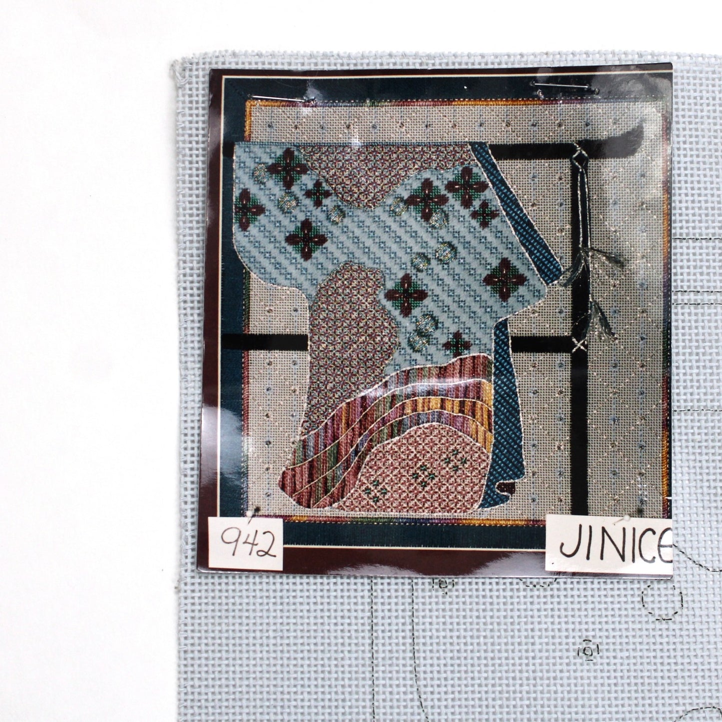 JINICE NEEDLEPOINT CANVAS:  KIMONO DRAWN DESIGN  BM0