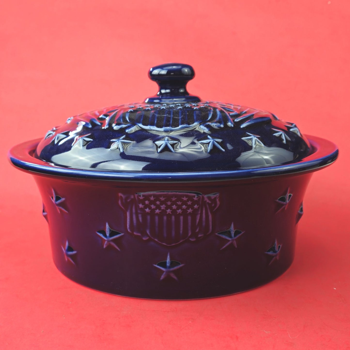 RETIRED LONGABERGER POTTERY:  PROUDLY AMERICAN SET CASSEROLE, STAR TRAY  NIB2
