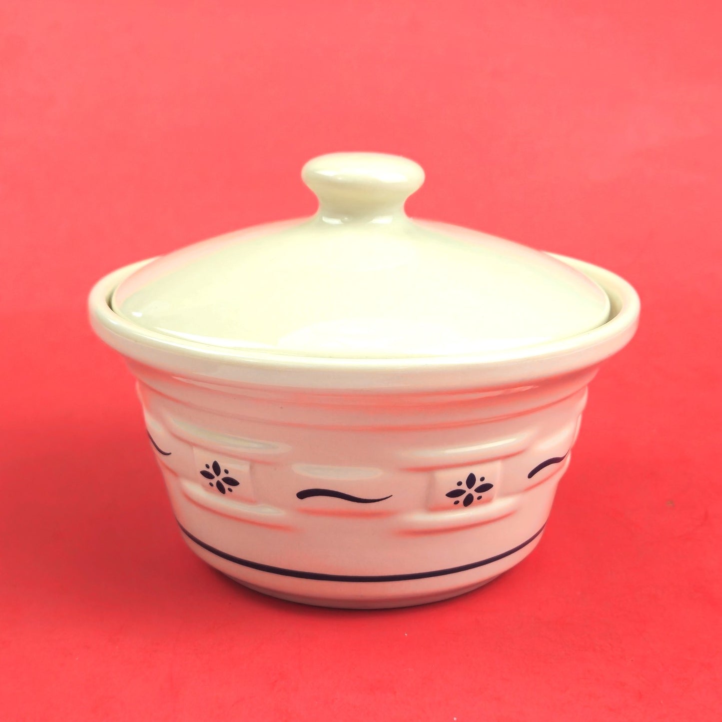 RETIRED LONGABERGER POTTERY:  1 PINT LIDDED CASSEROLE DISH1