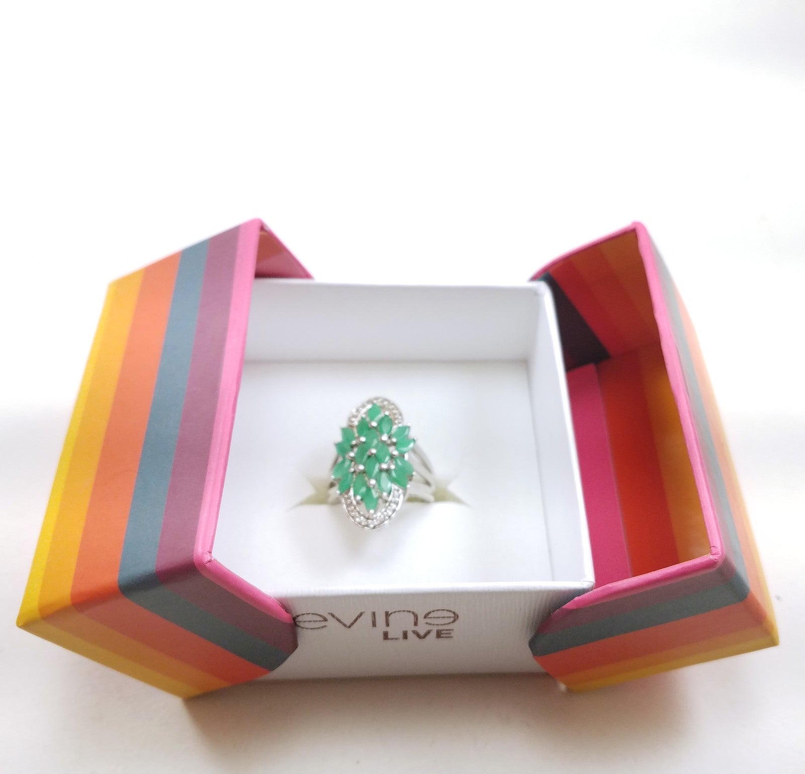 QUINTESSENCE JEWELRY CLUSTER RING LIGHT GREEN AGATE W/ MARCASITE SZ 6, 925  RDO0
