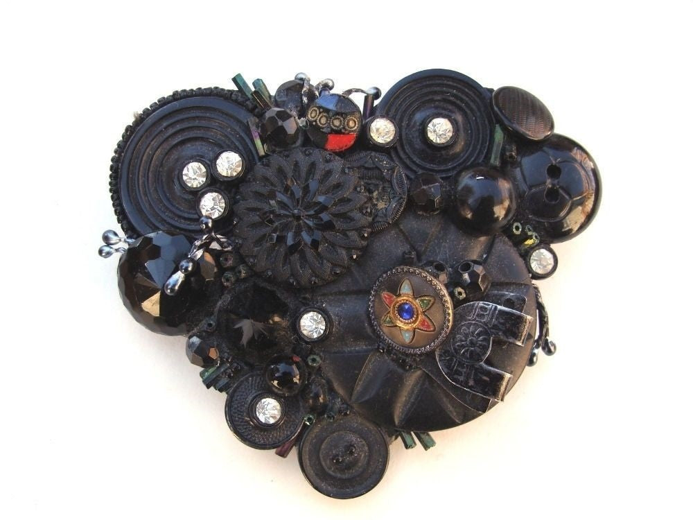 COSTUME JEWELRY LOT:  EARRINGS PINS    BW10
