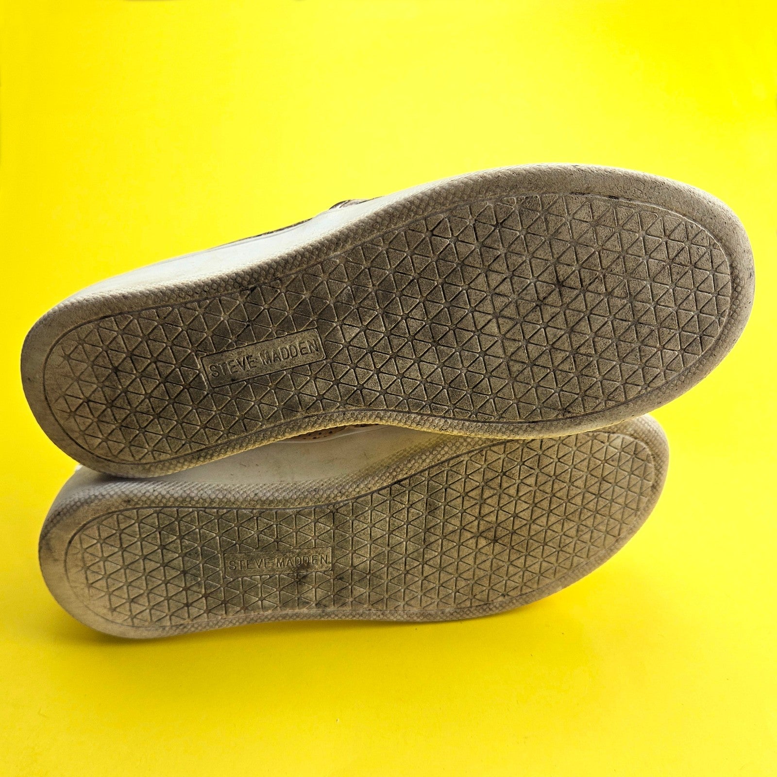PREOWNED STEVE MADDEN GRACY WOMENS SHOES 6.5: CASUAL METALLIC CHAMPAGNE     JA2