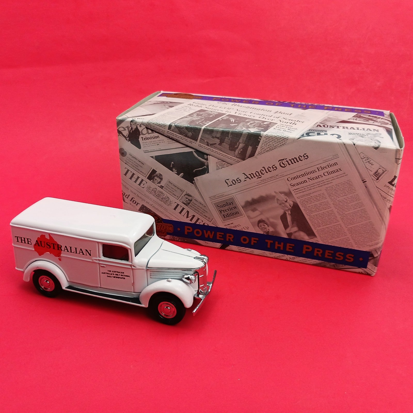 MATCHBOX POWER OF THE PRESS COLLECTIBLE: 1937 GMC VAN THE AUSTRALIAN YPP-07 FM0