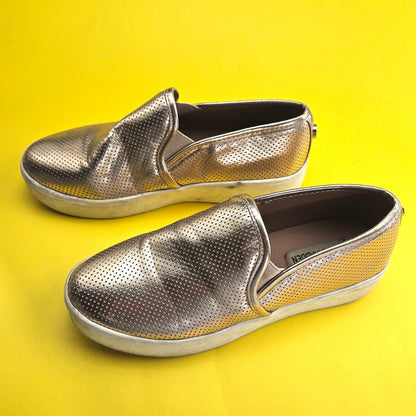 PREOWNED STEVE MADDEN GRACY WOMENS SHOES 6.5: CASUAL METALLIC CHAMPAGNE     JA1