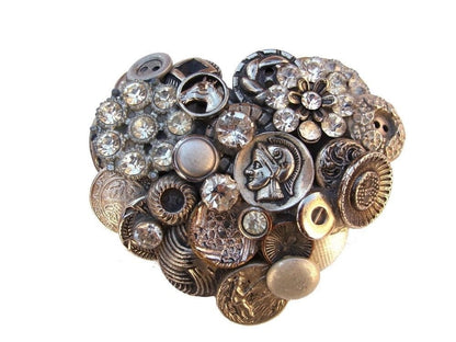 COSTUME JEWELRY LOT:  EARRINGS PINS    BW8