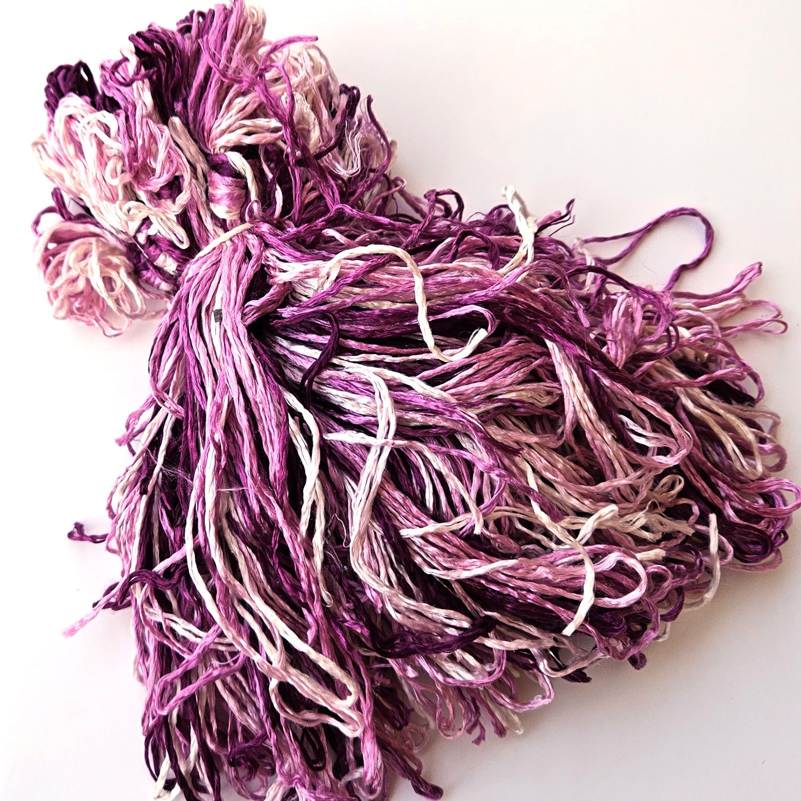 20 SKEINS BULK WHOLESALE CHINESE STRANDABLE SILK FLOSS THREAD:  RASPBERRY  BM0