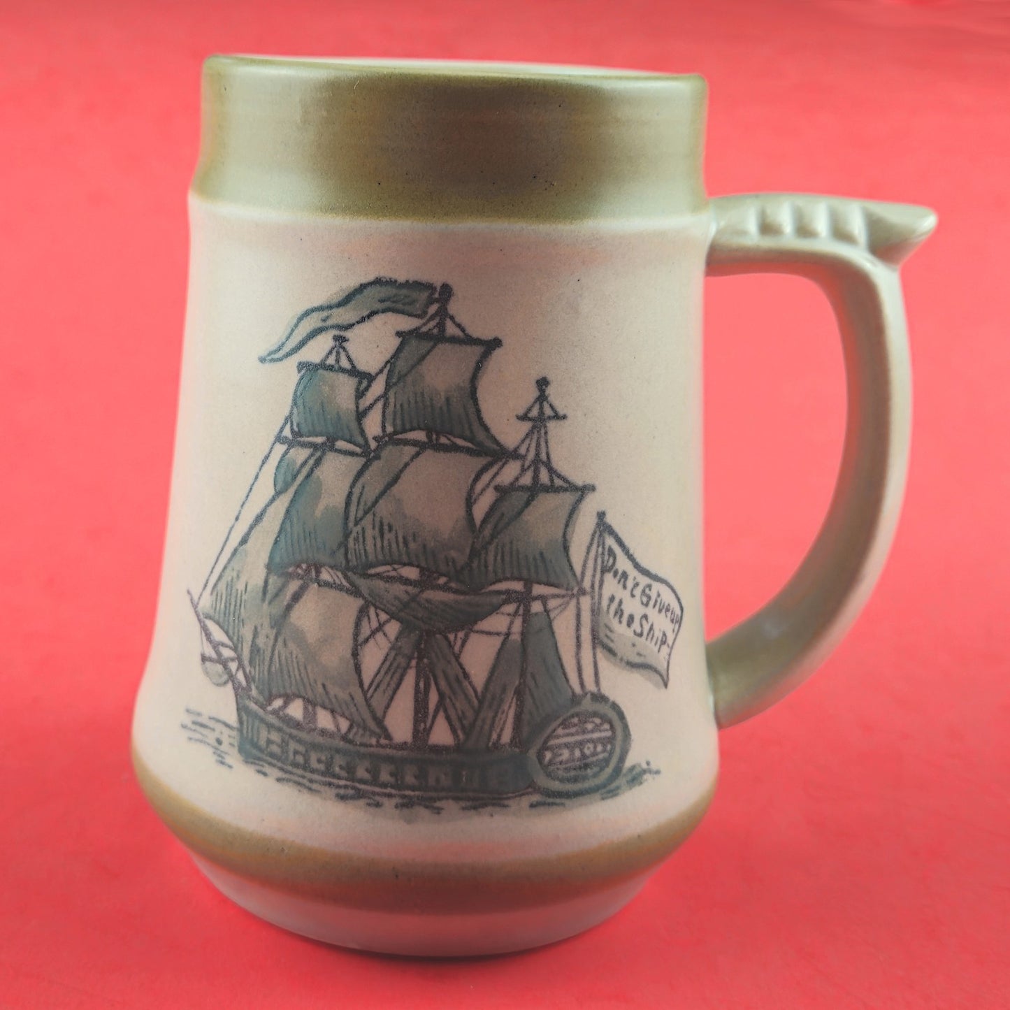 VINTAGE HOLT HOWARD STONEWARE 20 OZ STEIN TANKARD "DON'T GIVE UP THE SHIP"    LF4