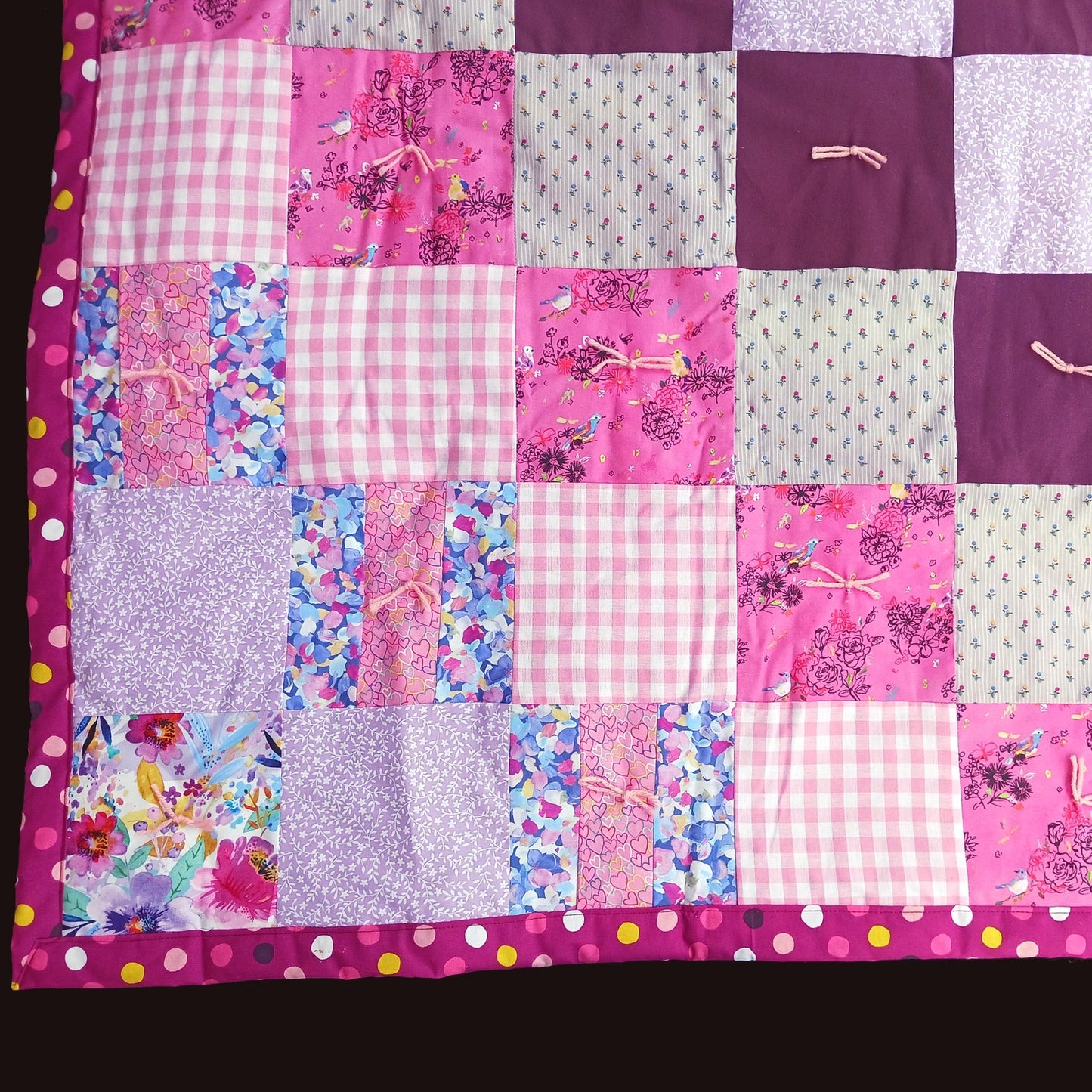 UNIQUE BEAUTIFUL HANDMADE QUILT:  BABY, LAP PINKS   LF2