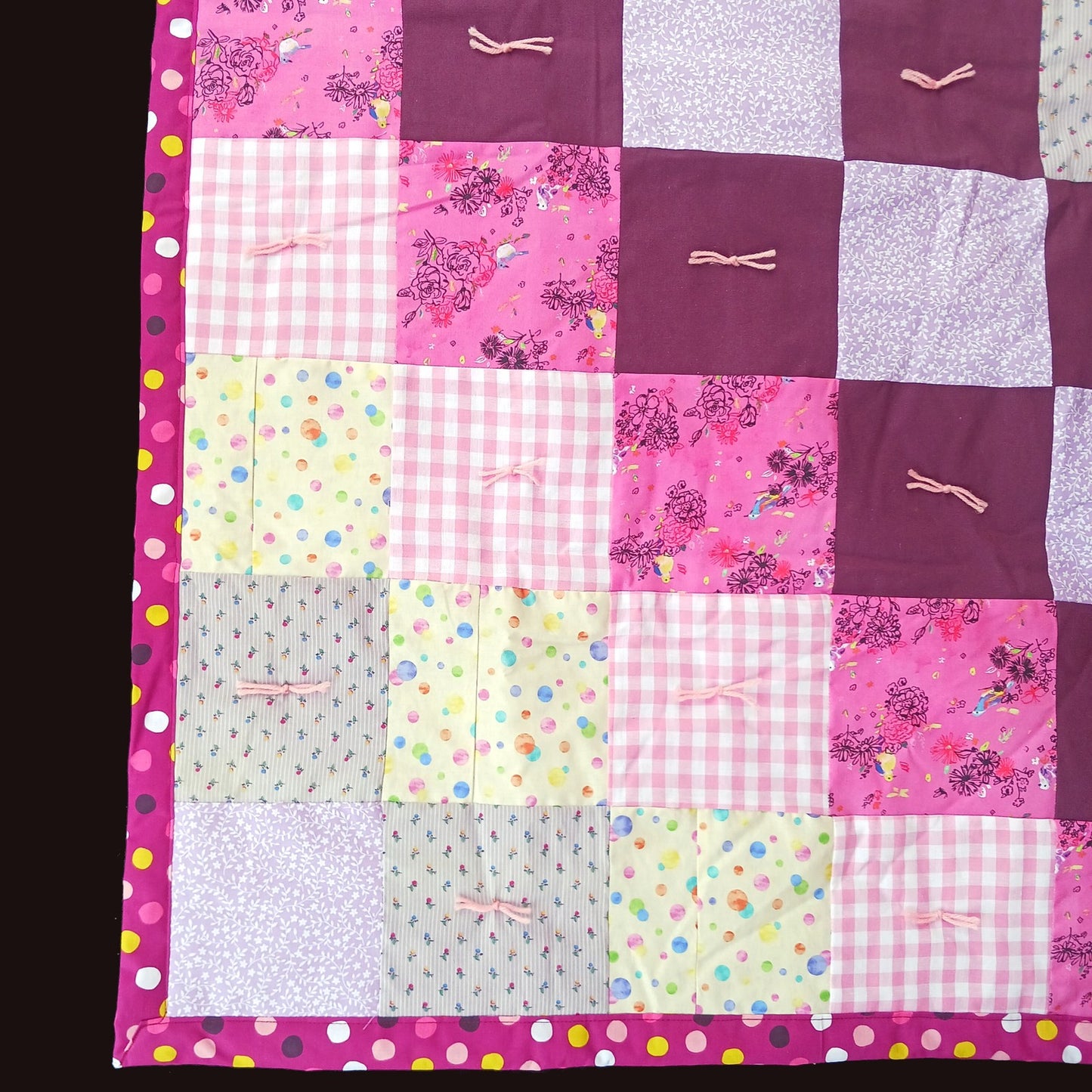 UNIQUE BEAUTIFUL HANDMADE QUILT:  BABY, LAP PINKS   LF3
