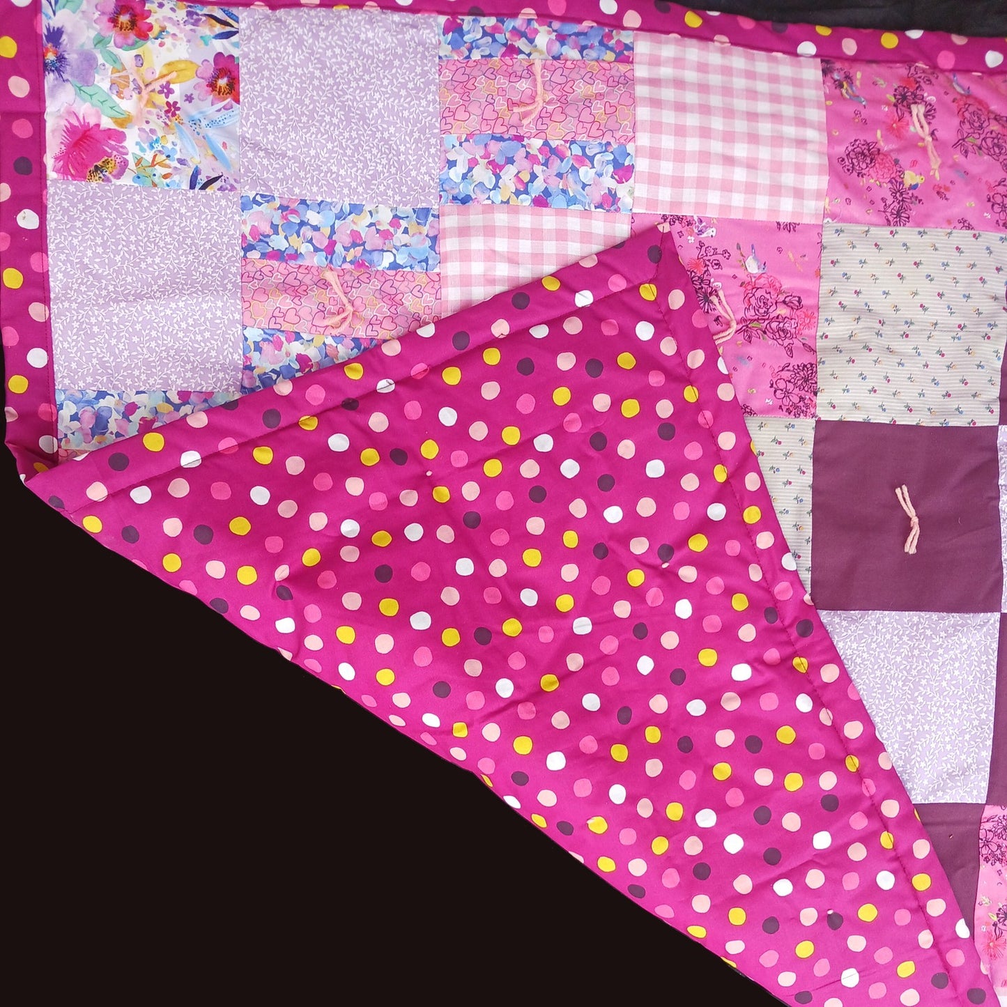 UNIQUE BEAUTIFUL HANDMADE QUILT:  BABY, LAP PINKS   LF4