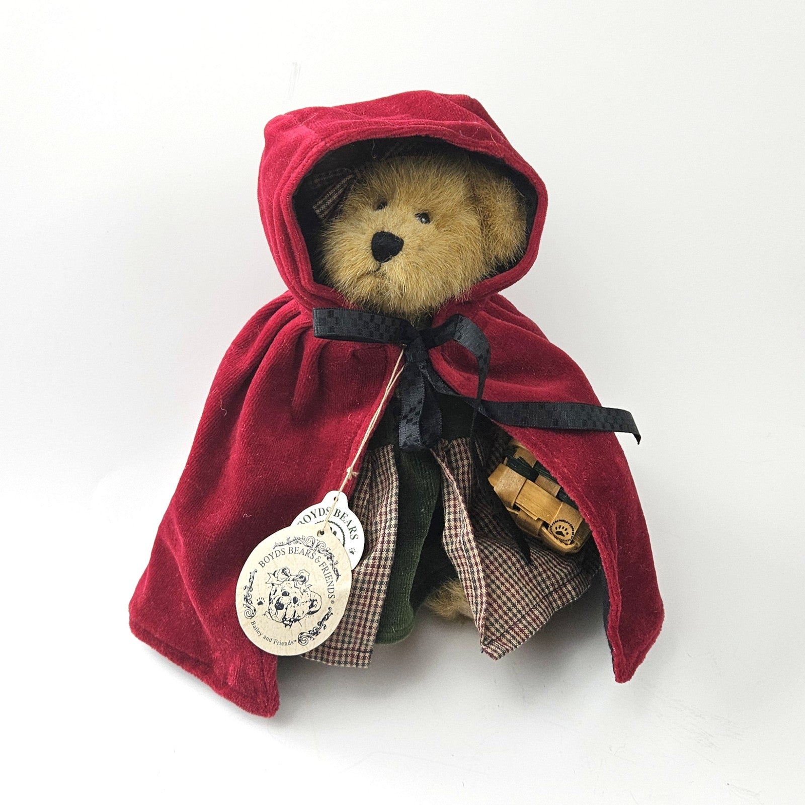 2000 PLUSH BAILEY BOYDS RETIRED BEAR:  RED RIDING HOOD 9199-15  LF0