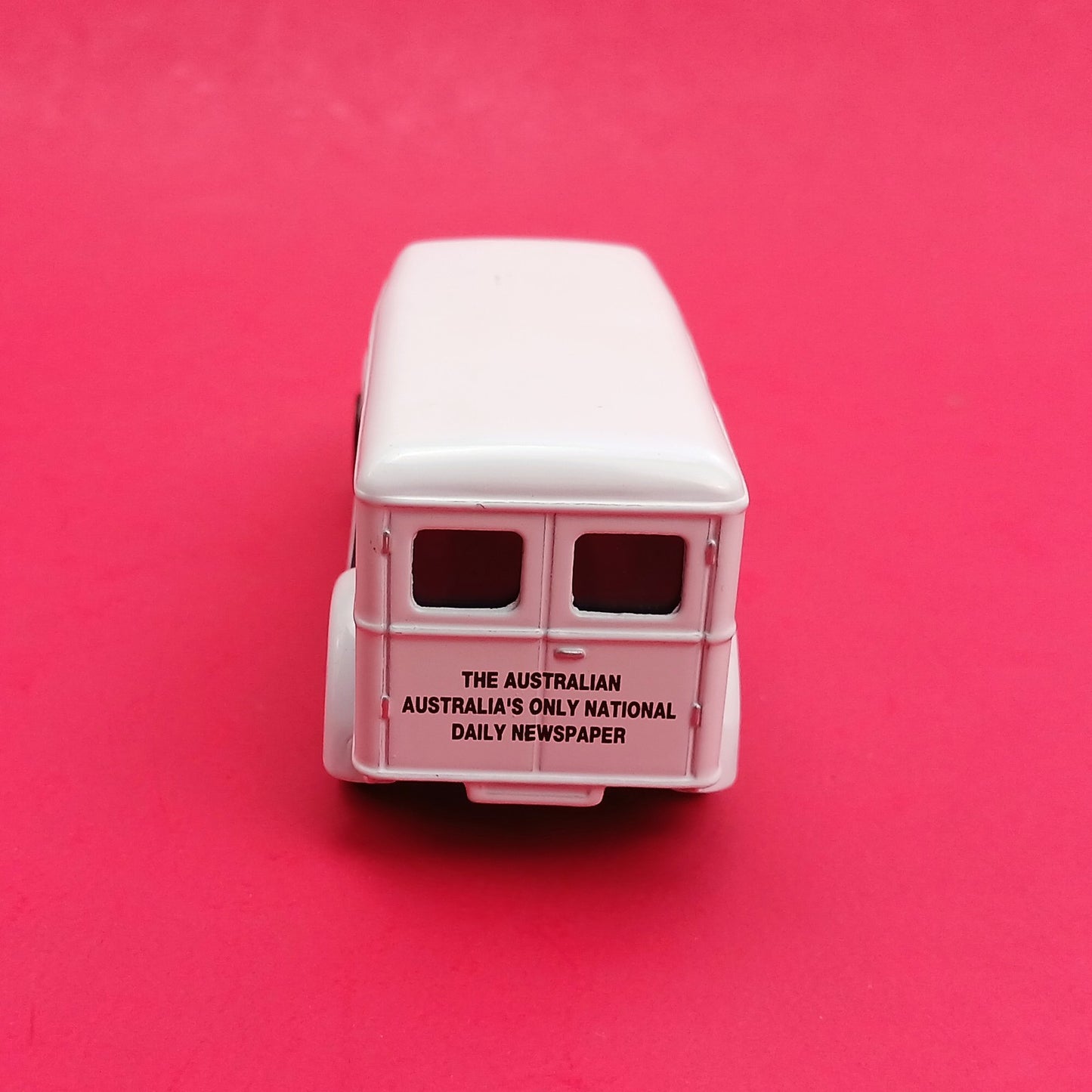 MATCHBOX POWER OF THE PRESS COLLECTIBLE: 1937 GMC VAN THE AUSTRALIAN YPP-07 FM4