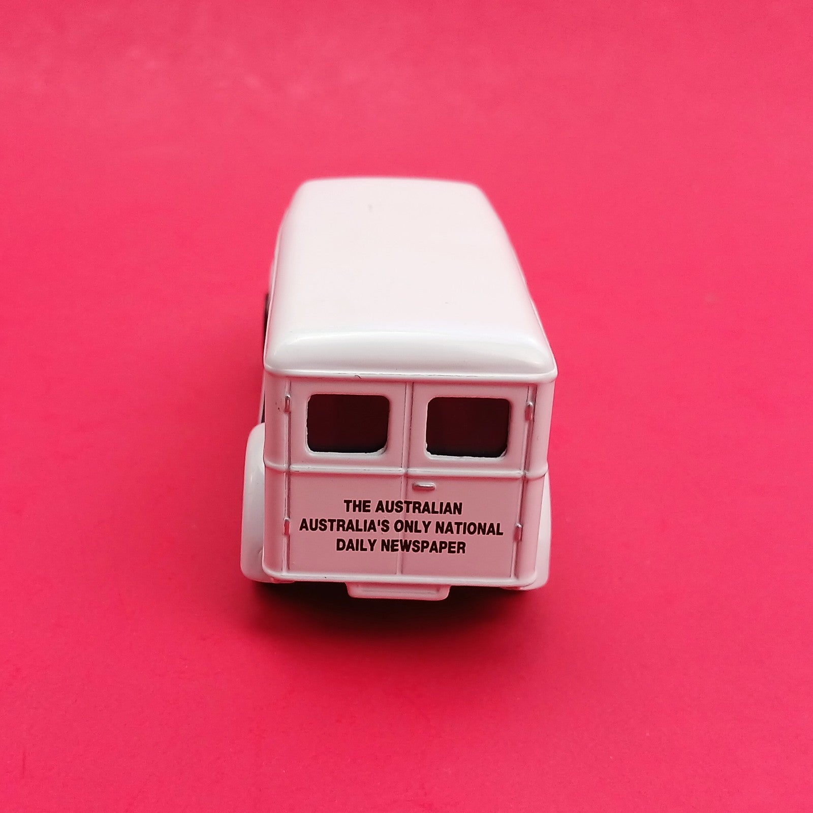 MATCHBOX POWER OF THE PRESS COLLECTIBLE: 1937 GMC VAN THE AUSTRALIAN YPP-07 FM4