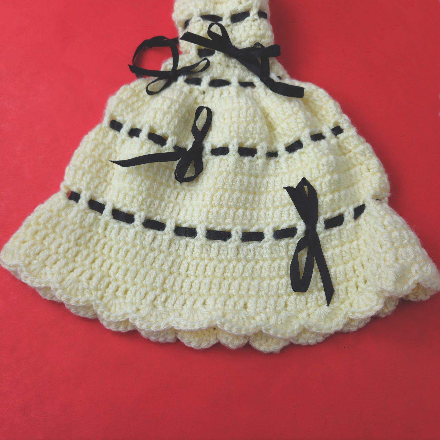 HAND CROCHETED DOLL DRESS   LF2