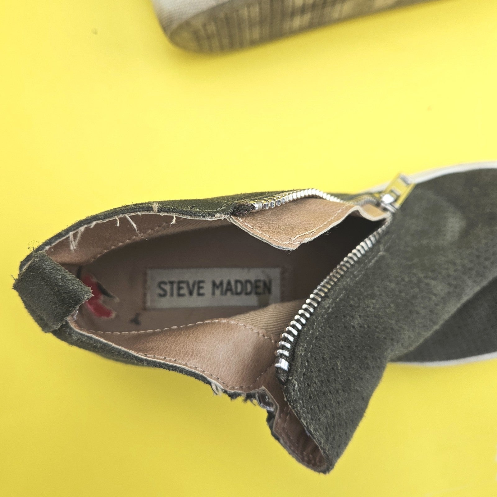 PREOWNED STEVE MADDEN CARLEN WOMENS SHOES SIZE 6: HIGH TOP SNEAKER OLIVE    JA2