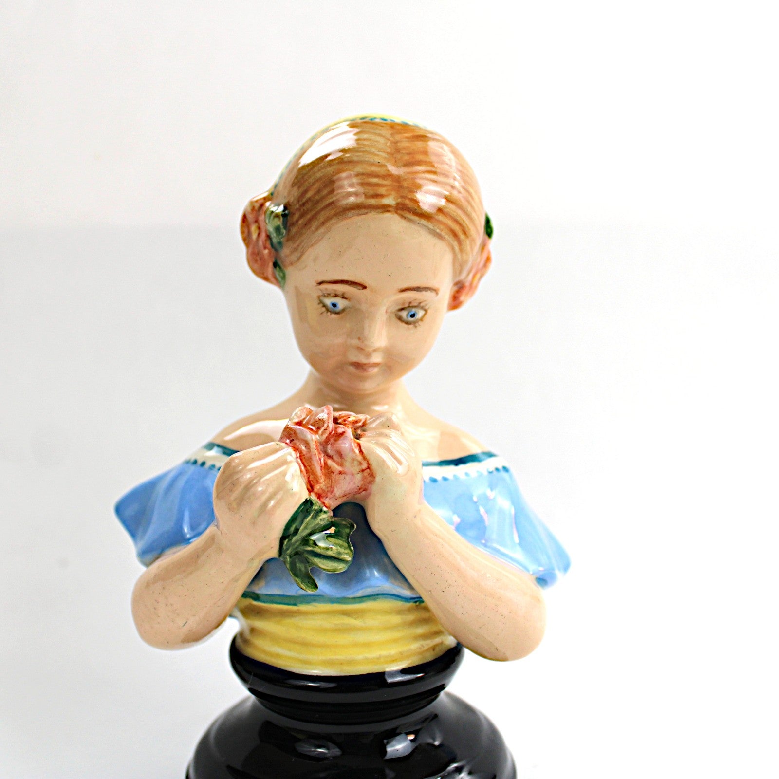 VINTAGE HOLLAND MOLD FIGURINE:  WOMAN WITH FLOWER      FM4