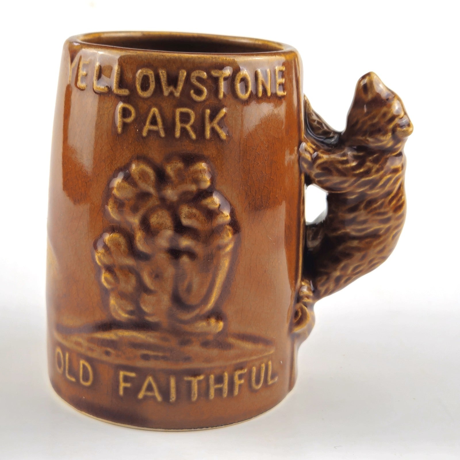 SOUVENIR YELLOWSTONE PARK BEAR MUG      LF2