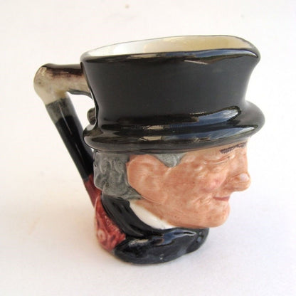 ROYAL DOULTON CHARACTER MINI JUG: JOHN PEEL D6130 VAR. 1  NO BOX     KM2