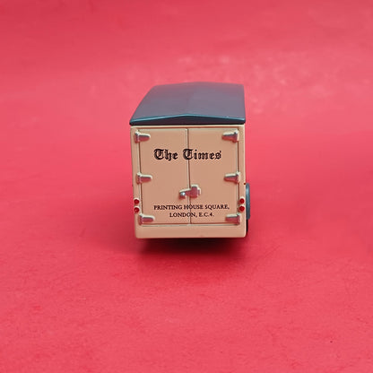 MATCHBOX POWER OF THE PRESS COLLECTIBLE: 1931 MORRIS VAN LONDON TIMES YPP-02 FM6