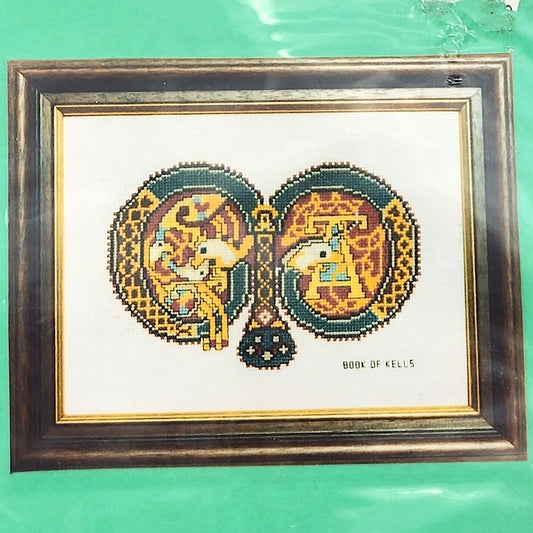 BOOK OF KELLS CROSS STITCH KIT:  LETTER M   BM0