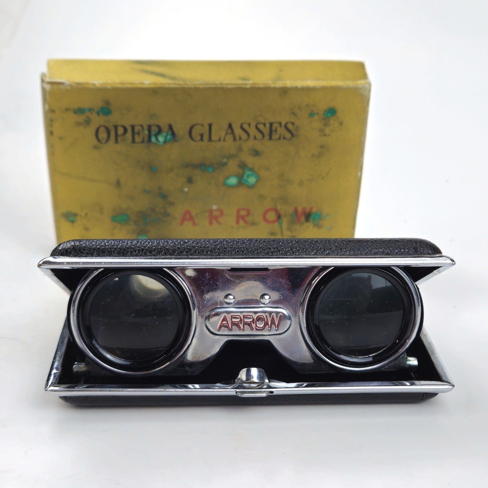 VINTAGE ARROW OPERA GLASSES IN ORIGINAL BOX0