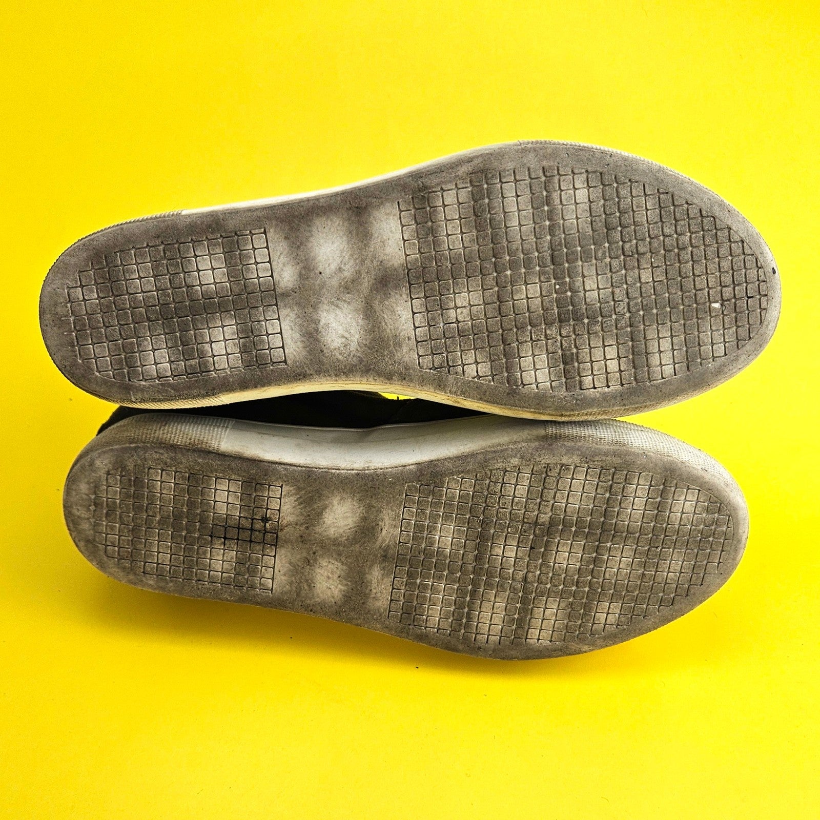 PREOWNED STEVE MADDEN CARLEN WOMENS SHOES SIZE 6: HIGH TOP SNEAKER OLIVE    JA3