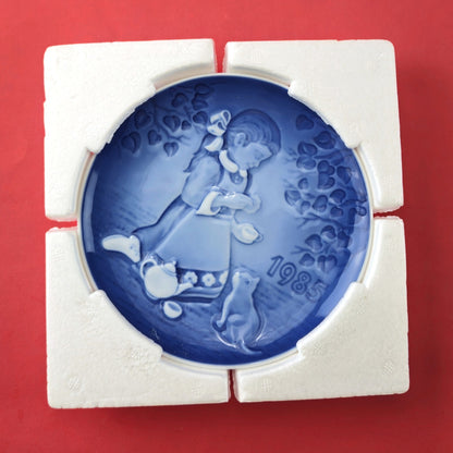 1985 BING & GRONDAHL B & G CHILDREN'S DAY PLATE:  THE MAGICAL TEA PARTY1