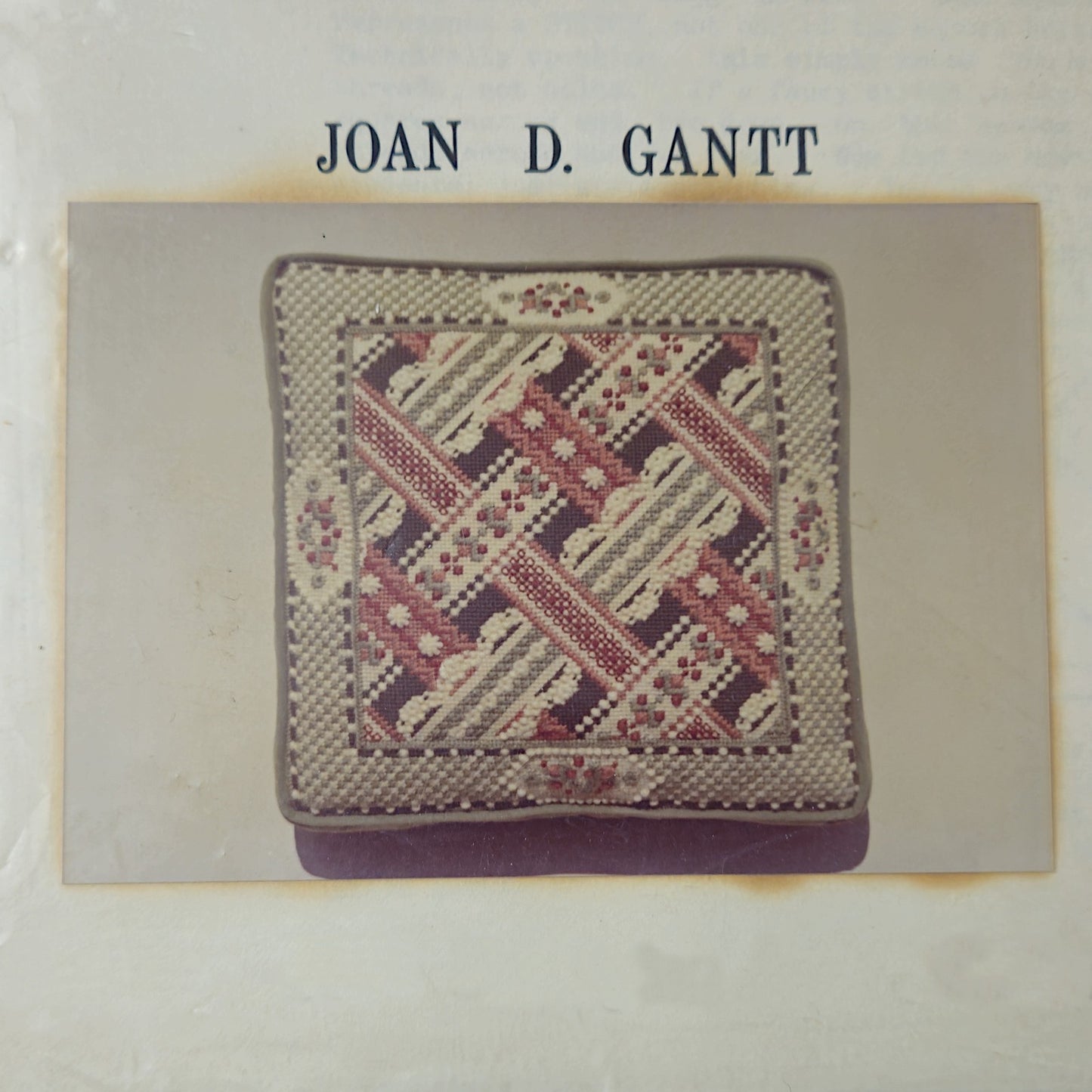 HERITAGE DESIGNS JOAN GANTT SG & NEEDLEPOINT CANVAS:  FRENCH LACE RIBBONS    BM0