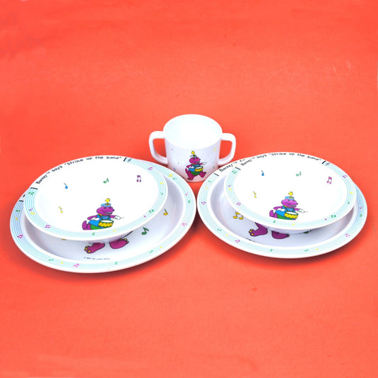 5 PC VINTAGE 1992 BARNEY STRIPE UP THE BAND DINNERWARE SET:  PLATE, BOWL, CUP0