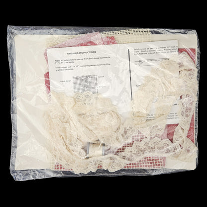 THE CREATIVE CIRCLE EMBROIDERY KIT:  ROSE GARDEN BEAUTY FLOWER PILLOW   LF2