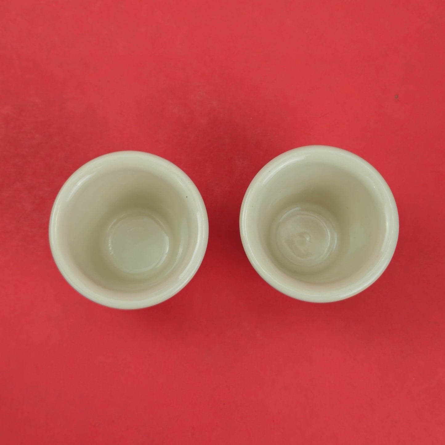 RETIRED LONGABERGER POTTERY: 2 CHRISTMAS TRADITIONAL HOLLY VOTIVE CANDLE HOLDERS1