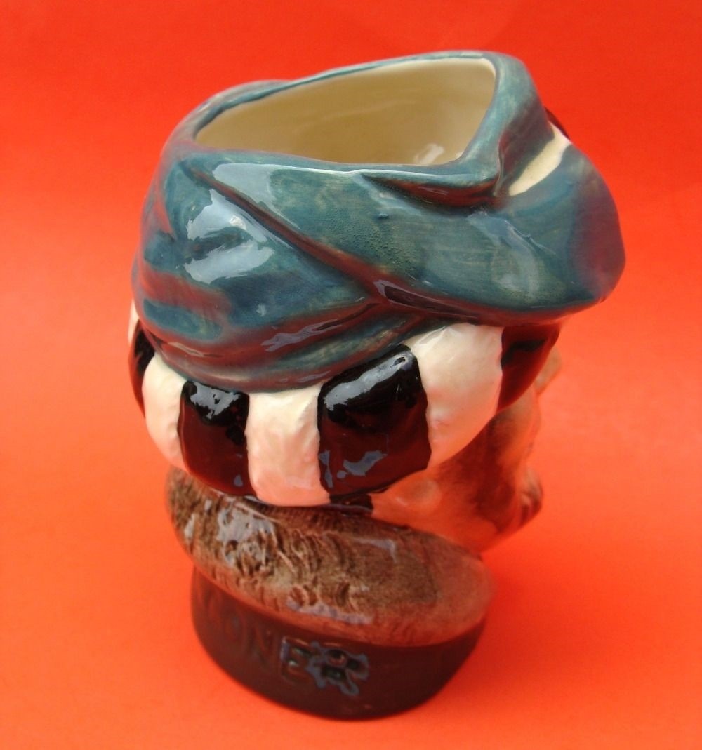 ROYAL DOULTON CHARACTER SMALL JUG: FALCONER D6540 VAR 1 NO BOX   KM4