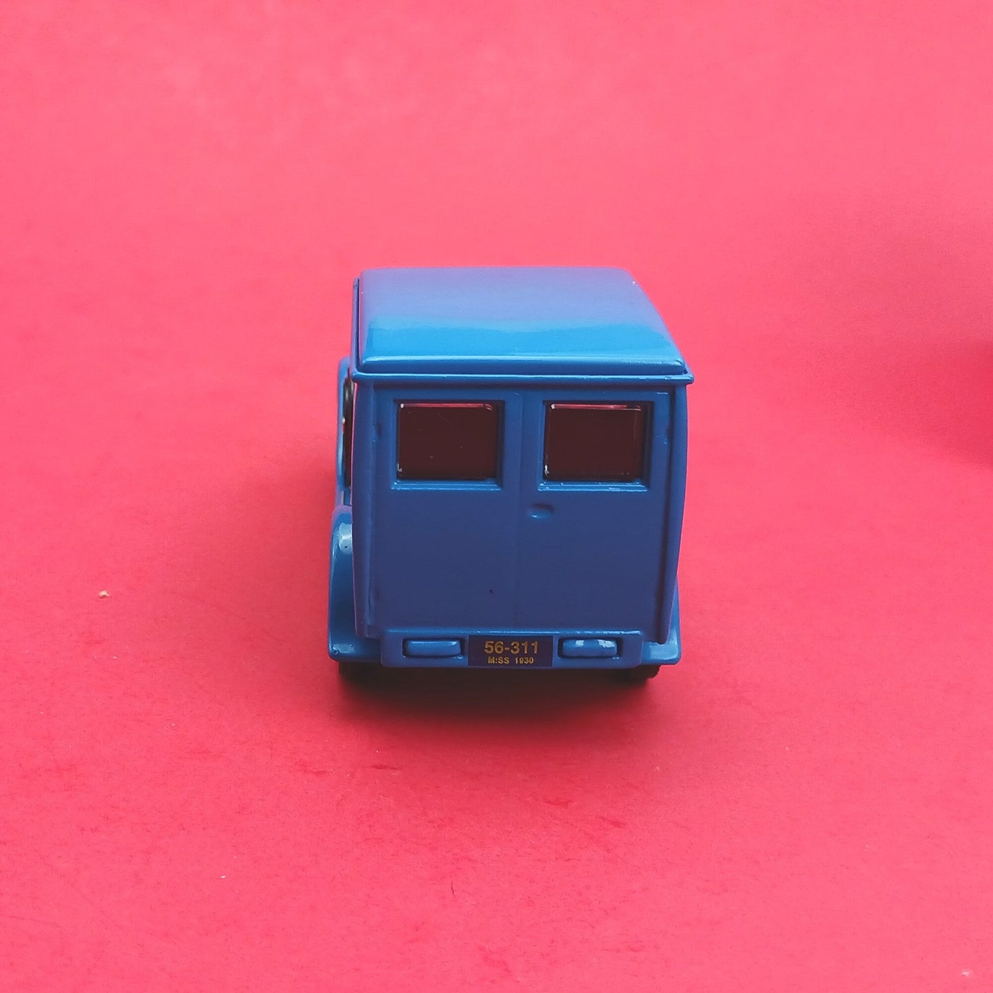 MATCHBOX POWER OF THE PRESS COLLECTIBLE: 1930 FORD VAN WASHINGTON POST YPP-08 FM4